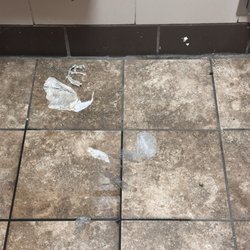 Dunkin' - Horrible restroom