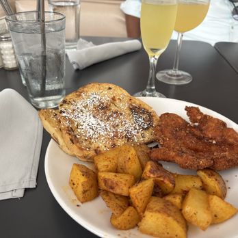 The Vault - Honey honey chicken and French toast - American Near Me - Tulsa, Oklahoma The Vault - Honey honey chicken and French toast - American Near Me - Tulsa, Oklahoma