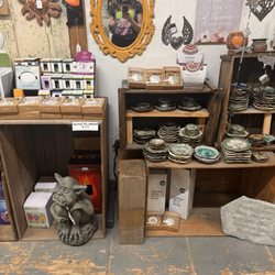 Hafta Havit - Various essential oils, another mirror, various plates that are good for under candles, gargoyle