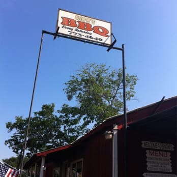 Snow's BBQ - Barbeque Near Me - Lexington, Texas