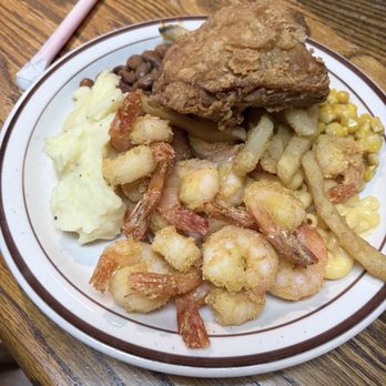 Sam's Original Restaurant - Buffet food - Barbeque Near Me - Fairfield, Texas