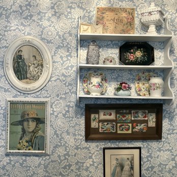 Teaberry's Tea Room - Bathroom decor - Tea Rooms Near Me - Flemington, New Jersey Teaberry's Tea Room - Bathroom decor - Tea Rooms Near Me - Flemington, New Jersey