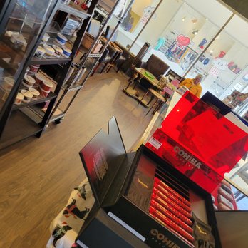 Briar Shoppe - Tobacco Shops Near Me - Houston, Texas