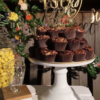 Famous Creations - Bakeries Near Me - Fairfield, California