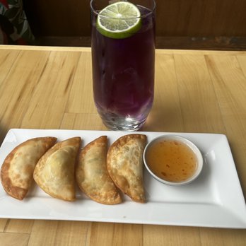Saab Sis Thai - Crab Rangoon and Butterfly Lemonade - Thai Near Me - Royal Oak, Michigan Saab Sis Thai - Crab Rangoon and Butterfly Lemonade - Thai Near Me - Royal Oak, Michigan