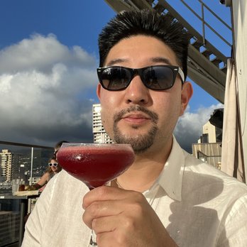 SKY Waikiki - Seafood Near Me - Honolulu, Hawaii