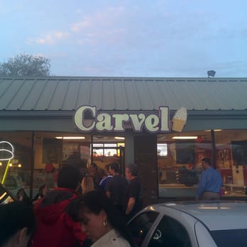 Carvel - Carvel storefront - line for free cone day (4/30) - Ice Cream & Frozen Yogurt Near Me - Hackensack, New Jersey