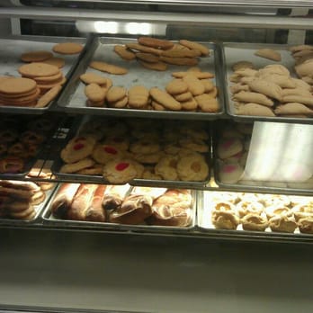 El Carrusel Bakery - Sweet breads - Bakeries Near Me - Reseda, California El Carrusel Bakery - Sweet breads - Bakeries Near Me - Reseda, California