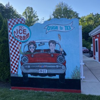 TK's Ice Cream - Perfect Photo opportunity - Ice Cream & Frozen Yogurt Near Me - Cream Ridge, New Jersey