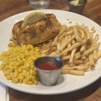 Fish Daddy's Seafood Grill - Mahimahi - Seafood Near Me - College Station, Texas Fish Daddy's Seafood Grill - Mahimahi - Seafood Near Me - College Station, Texas