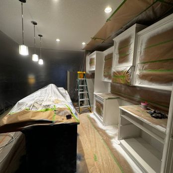 MV Painting - Kitchen cabinets refinishing - Painters Near Me - Calgary, Alberta MV Painting - Kitchen cabinets refinishing - Painters Near Me - Calgary, Alberta