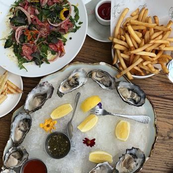 Clementine - Raw oysters, beef carpaccio, truffle fries - Mediterranean Near Me - Yountville, California