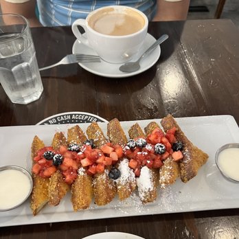 Blu Jam Cafe - Crunchy French Toast - Breakfast & Brunch Near Me - Los Angeles, California Blu Jam Cafe - Crunchy French Toast - Breakfast & Brunch Near Me - Los Angeles, California