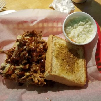 Hate Mondays Tavern - Pulled pork - Barbeque Near Me - Miami, Florida Hate Mondays Tavern - Pulled pork - Barbeque Near Me - Miami, Florida