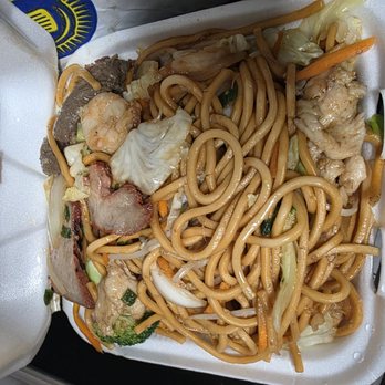 Liyuen - House Lomein - Chinese Near Me - Phoenix, Arizona
