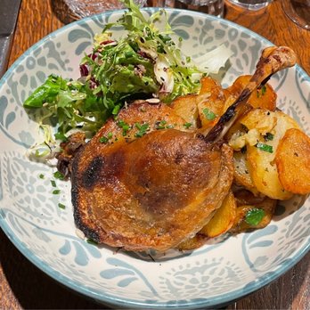 Le Sens Unique - chicken confit - French Near Me - Paris, 75 Le Sens Unique - chicken confit - French Near Me - Paris, 75