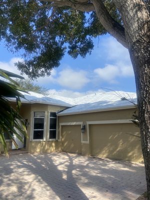 A Licensed Roofing Company Logo