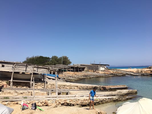 Es Caló by null