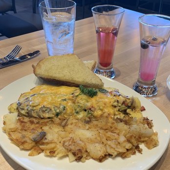 Sunshine Breakfast Bar - Veggie Omelette & Mimosas Flight - Breakfast & Brunch Near Me - Phoenix, Arizona Sunshine Breakfast Bar - Veggie Omelette & Mimosas Flight - Breakfast & Brunch Near Me - Phoenix, Arizona