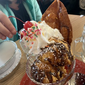 MartAnne's - Fried ice cream - Breakfast & Brunch Near Me - Flagstaff, Arizona