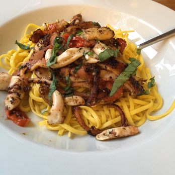 La Tavola Calda - linguine with octopus and parsley - Italian Near Me - Beaune, 21 La Tavola Calda - linguine with octopus and parsley - Italian Near Me - Beaune, 21