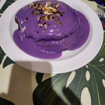 808 Grindz Cafe - Ube pancakes - Cafes Near Me - Lahaina, Hawaii