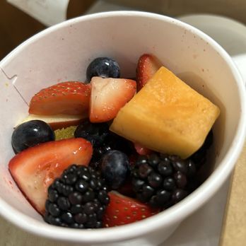 Swingers Diner - Fruit Bowl - Diners Near Me - Los Angeles, California Swingers Diner - Fruit Bowl - Diners Near Me - Los Angeles, California