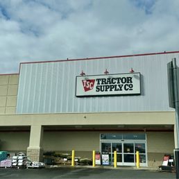 Exterior photo of Tractor Supply - Kent, Washington Exterior photo of Tractor Supply - Kent, Washington