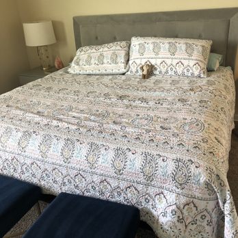 Ema's Housekeeping - Master bedroom - Home Cleaning Near Me Ema's Housekeeping - Master bedroom - Home Cleaning Near Me