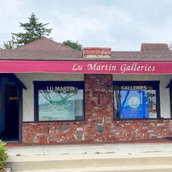 Lu Martin Galleries - Front of building from PCH.