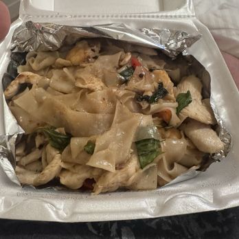 @ Thai BBQ - Eddy's Drunken Noodles - Thai Near Me - Murrieta, California @ Thai BBQ - Eddy's Drunken Noodles - Thai Near Me - Murrieta, California