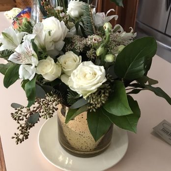 Flowers For Dreams - Winter floral Arrangement - Florists Near Me - Chicago, Illinois Flowers For Dreams - Winter floral Arrangement - Florists Near Me - Chicago, Illinois