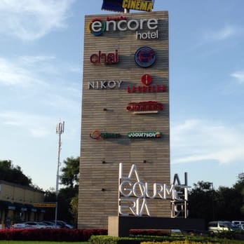 Ramada Encore - Entrance to the hotel and restaurants - Hotels Near Me - Tlajomulco de Zúñiga, JAL