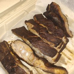 Hickory Hanks BBQ - Tasteless Ribs I never had Ribs this poorly smoked. Grilled whatever you wanna call it.
