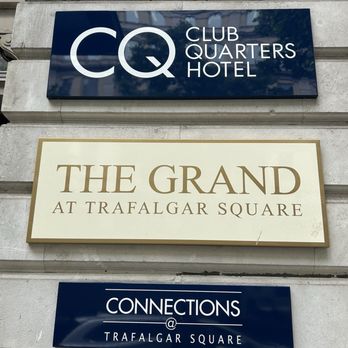 Club Quarters - Front entrance signs - Hotels Near Me - London, XGL
