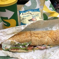 11/4/18. Driving back from Baton Rouge to Shreveport after watching #3 LSU Football lose to #1 Alabama. Meatball Sub, Salt & Vinegar chips.