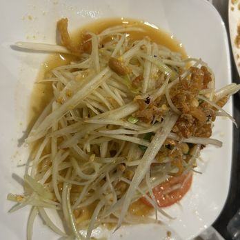 Boon Chu Thai Place - Papaya salad - Thai Near Me - Elmhurst, New York Boon Chu Thai Place - Papaya salad - Thai Near Me - Elmhurst, New York