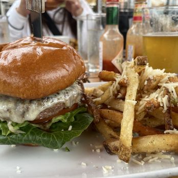 Sapphire - Delicious medium well done burger with a beer - New American Near Me - Laguna Beach, California Sapphire - Delicious medium well done burger with a beer - New American Near Me - Laguna Beach, California