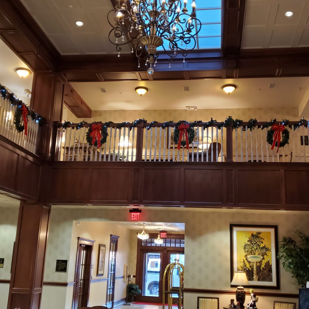 Upper level of the lobby.