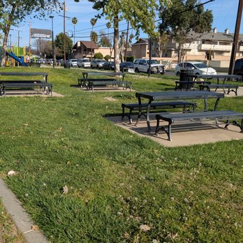Palm Street Park - Picnic tables - Parks Near Me - Bellflower, California Palm Street Park - Picnic tables - Parks Near Me - Bellflower, California