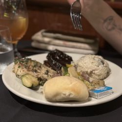 Boardwalk FantaSea Yacht Charter - Dinner plate yum yum. }:{
