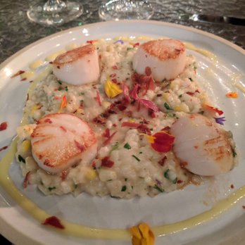 Winslow's Tavern - Scallops with corn risotto and crispy pancetta - Bars Near Me - Wellfleet, Massachusetts Winslow's Tavern - Scallops with corn risotto and crispy pancetta - Bars Near Me - Wellfleet, Massachusetts