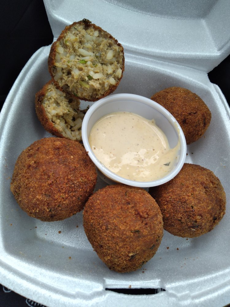 PIROGUE’S CAJUN FOOD TRUCK Updated October 2024 Bowling Green