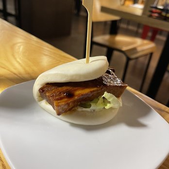 Momosan Ramen Boston - Pork Bao - Bars Near Me - Boston, Massachusetts Momosan Ramen Boston - Pork Bao - Bars Near Me - Boston, Massachusetts