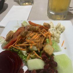 Rich's Family Restaurant - Salad bar visit