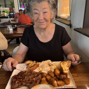 Madres Brunch - Steak, eggs and potatoes - Breakfast & Brunch Near Me - Bellflower, California Madres Brunch - Steak, eggs and potatoes - Breakfast & Brunch Near Me - Bellflower, California