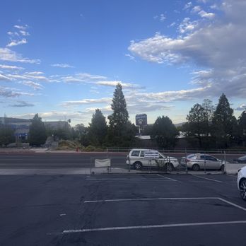 Little Waldorf Saloon - Nice view - Burgers Near Me - Reno, Nevada Little Waldorf Saloon - Nice view - Burgers Near Me - Reno, Nevada