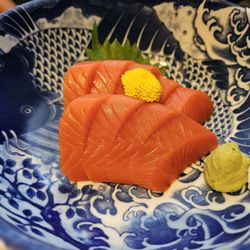 Yujiro Japanese Restaurant - Salmon sashimi