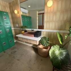 Reno Sauna Club - Locker area