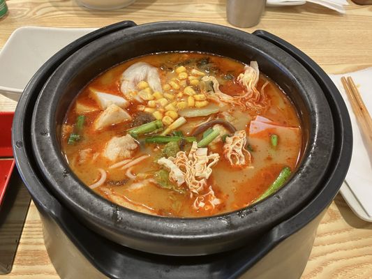 Ten Seconds Yunnan Rice Noodles / Nai Brother Chinese Sauerkraut Fish by null
